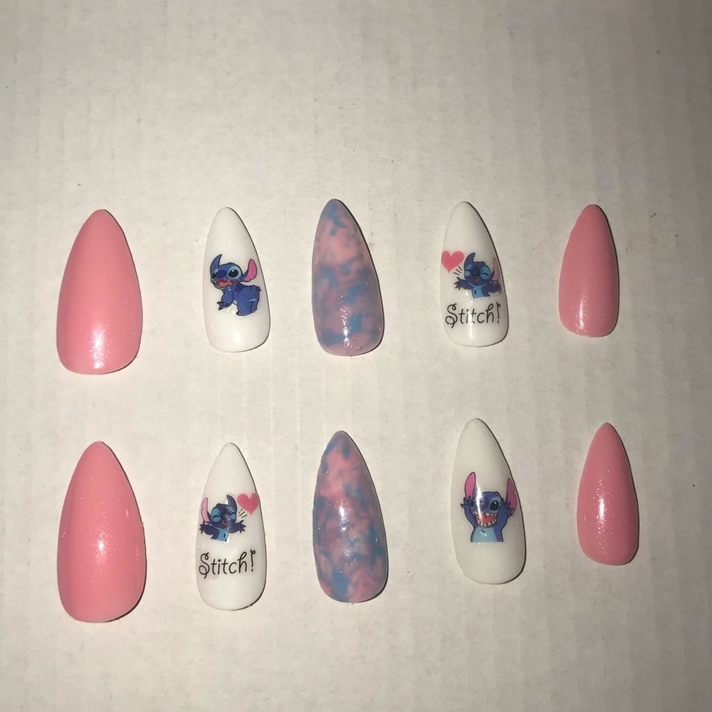 Press on nails